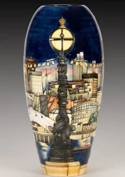 Hot Moorcroft Prestige London Vase 101/18 - Numbered Moorcroft
