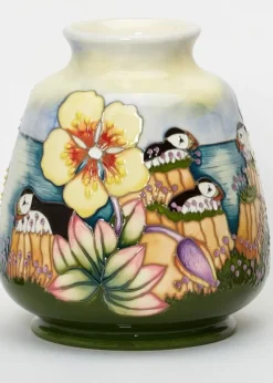 Hot Moorcroft Spotted Rock-Rose Vase 198/5 - Ltd Ed 40 Moorcroft